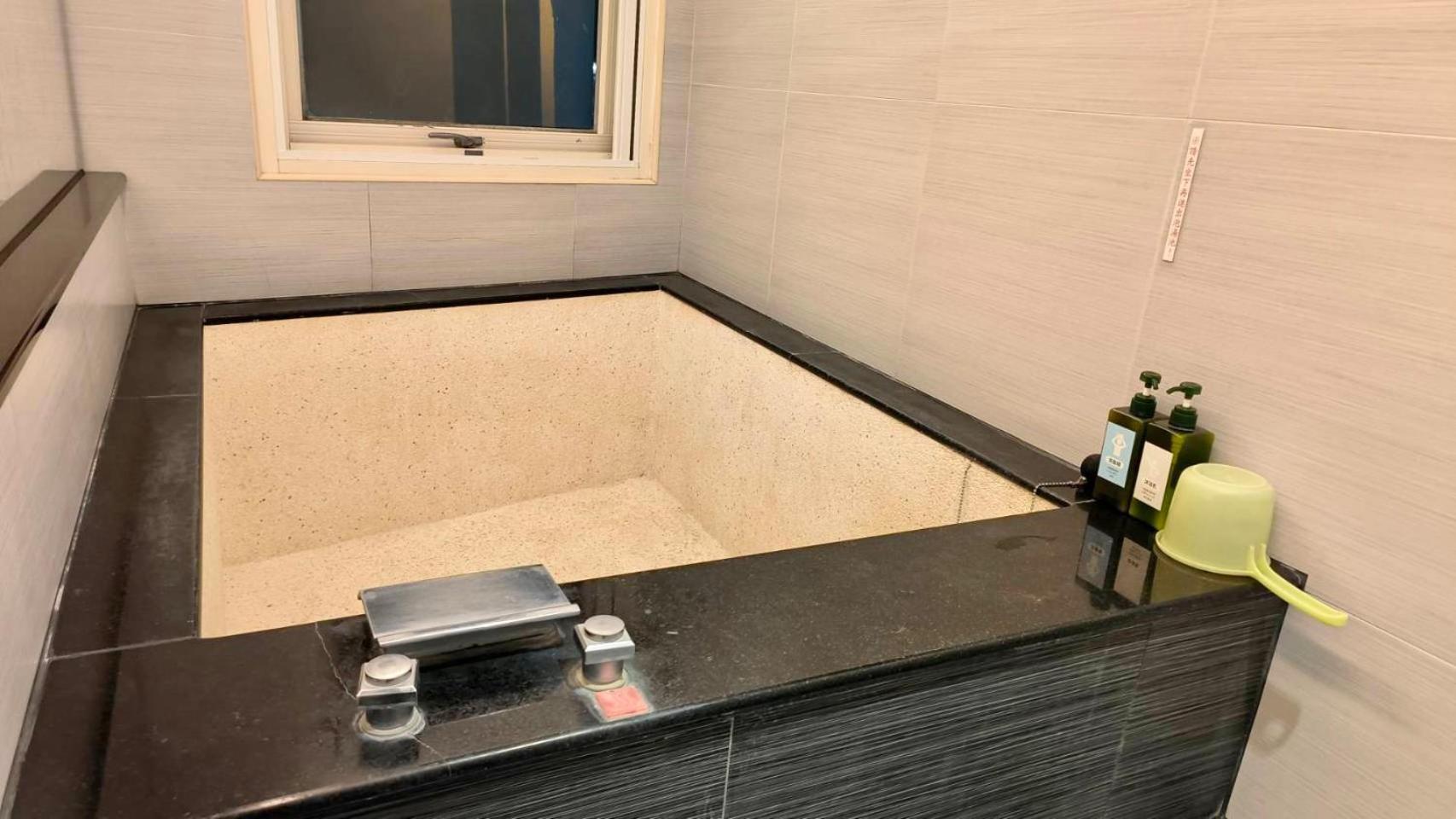 No. 21 Jiaoxi Hot Spring Homestay 외부 사진